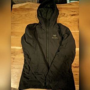 Arcteryx Atom AR Hoody in Black XS